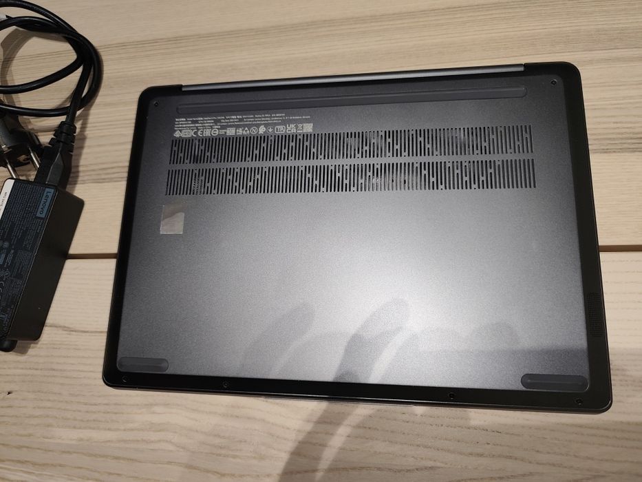 Lenovo IdeaPad 5 Pro 14 – Ryzen 7 / 16GB / 1TB SSD – Excelente Estado