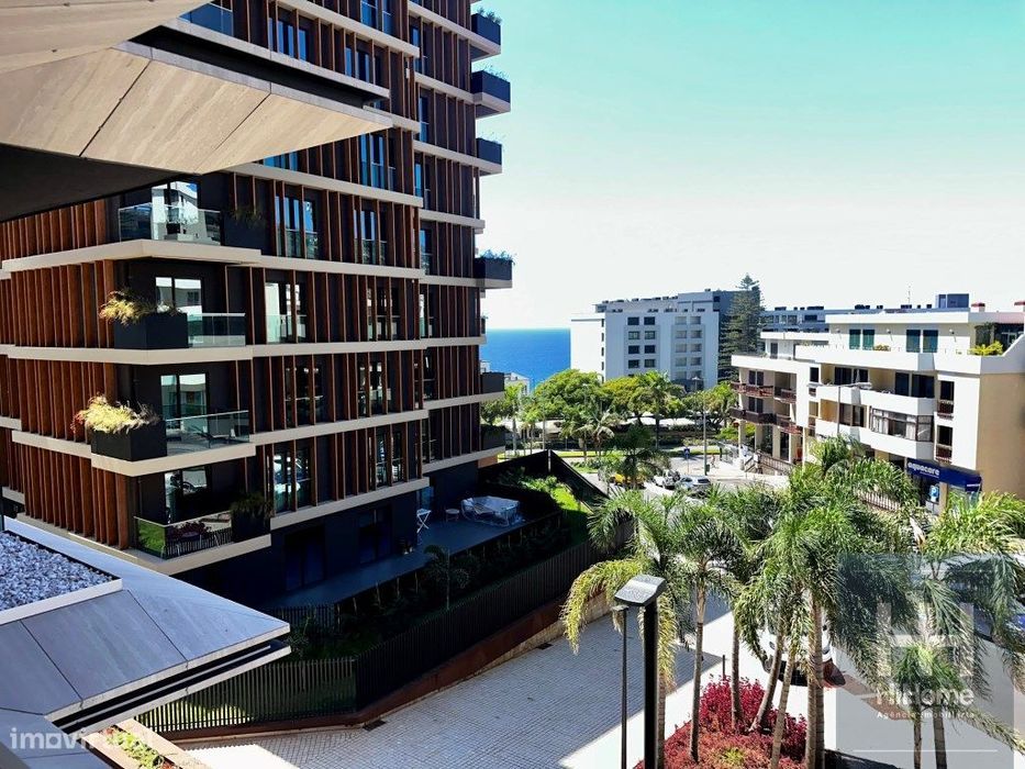 Apartamento T1 no Varino 08 com terraço de 23m2