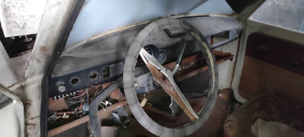 TRABANT 601 kombi - na części