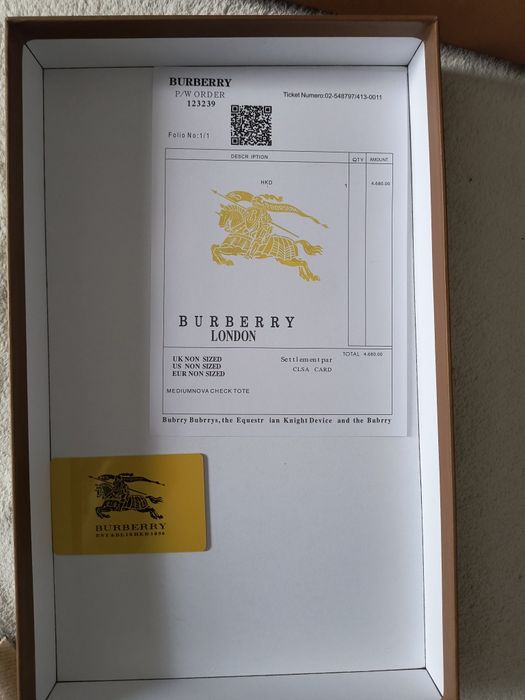 Burberry cashmire scarf