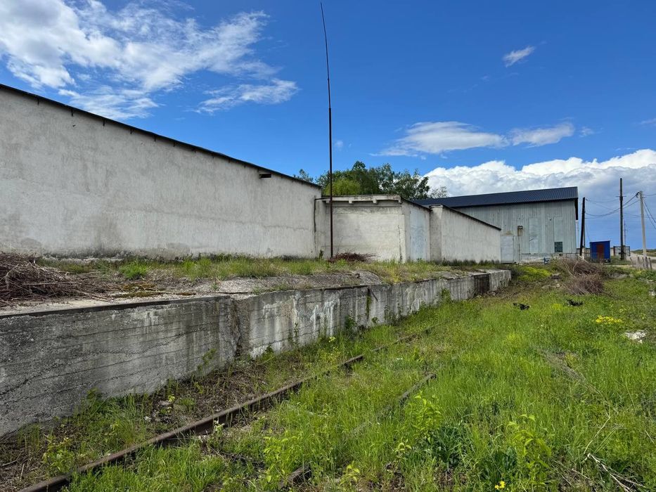 Продаються виробничо складські приміщення 4965 м²