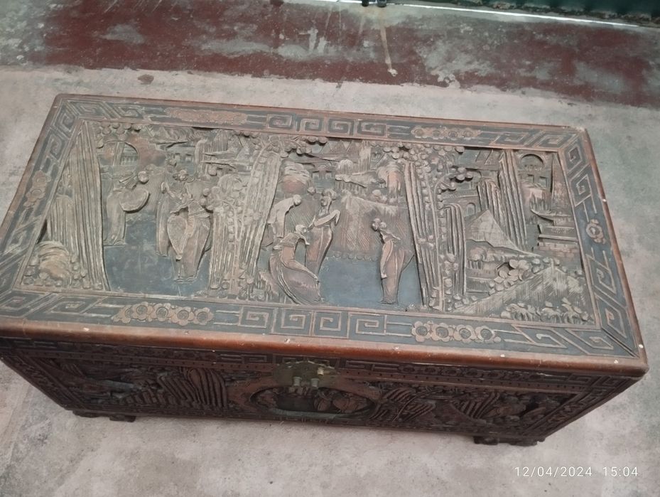 Arca de Enxoval Antiga