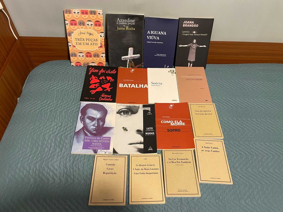 Vendo livros de teatro