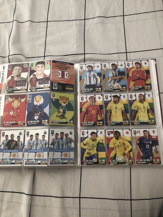 Binder quase completo + extras panini adrenalyn xl fifa world cup 2026 (cartas mundial 2026)