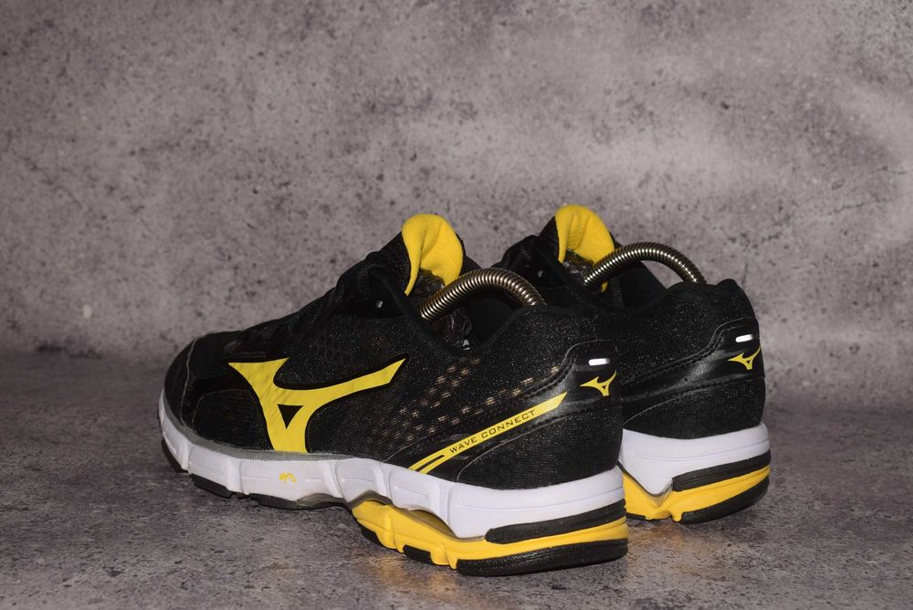 Mizuno Wave Connect (Чоловічі Кросівки Мізуно 2 3 equate )