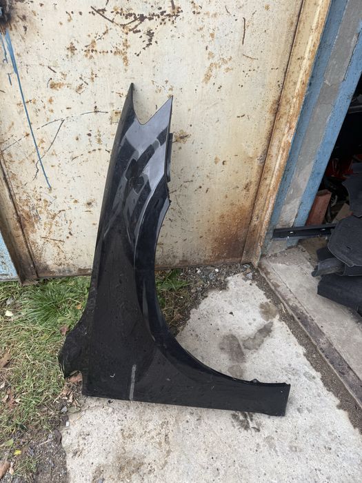 Крыло передне праве гольф 7