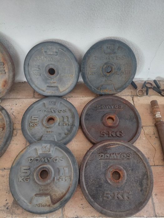 Conjunto musculação – 110 kg + barras e acessórios