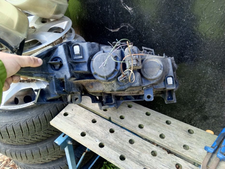 Renault Megane II lampa przednia lewa Valeo