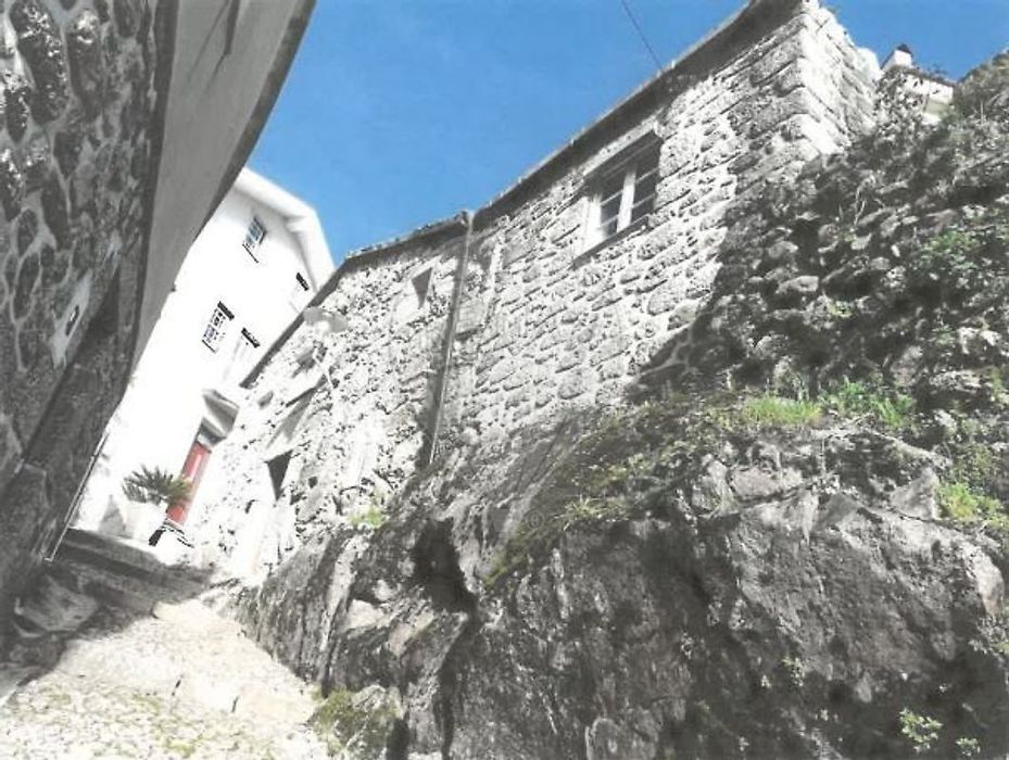 Moradia T2 para venda — Loriga, Guarda
