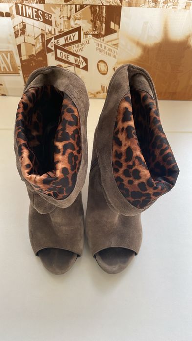 Botins Guess Camurça Cinza