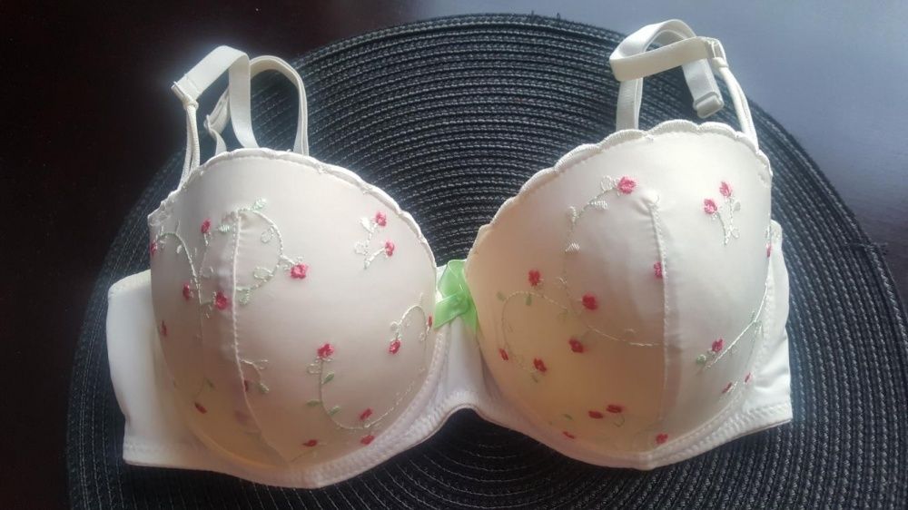 Biustonosz nowy elegancki