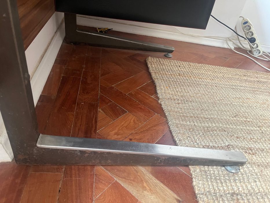 Secretária tipo Daciano da Costa