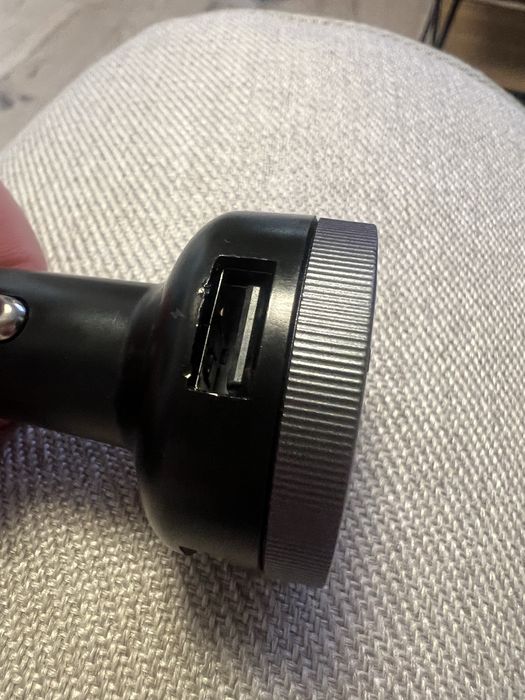 Baseus transmiter FM Bluetooth + ładowarka USB – sprawny 100%