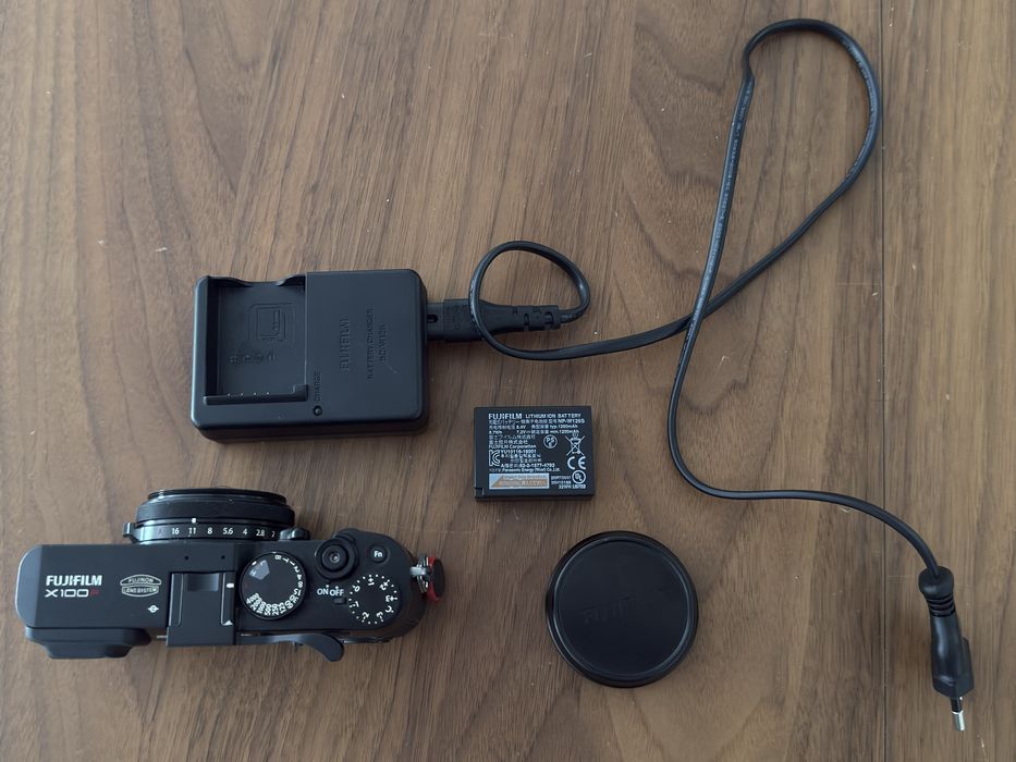 Camera Fujifilm X100F