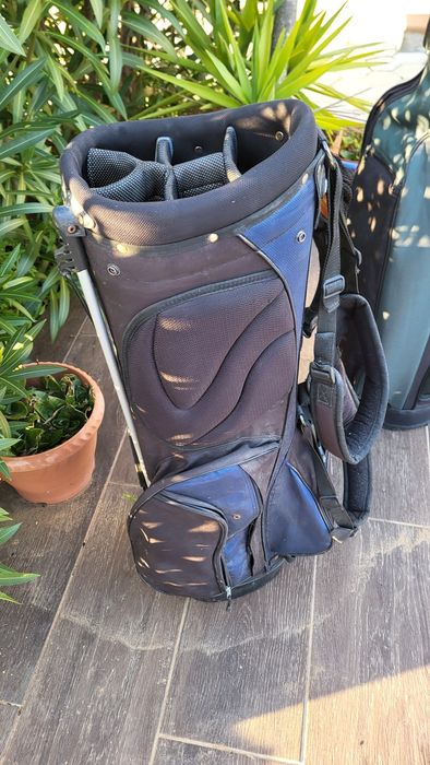 Kit de golfe em bom estado