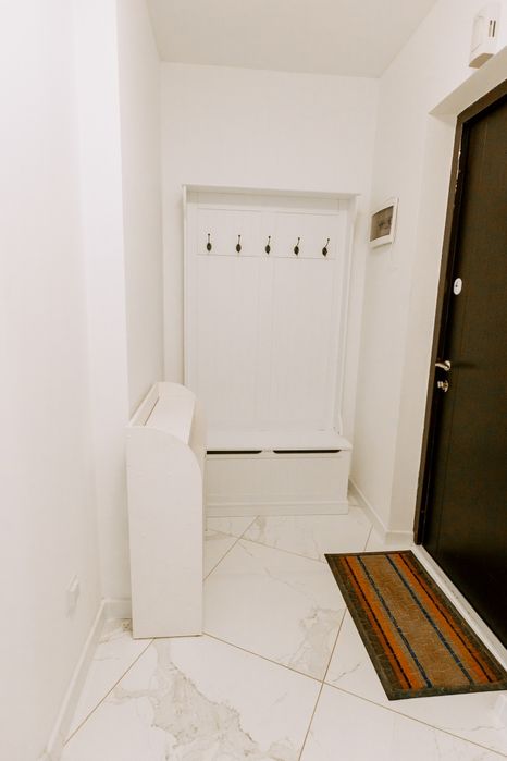 Black&White Нова стильна квартира вул.Київська новий мкрн. Подобово