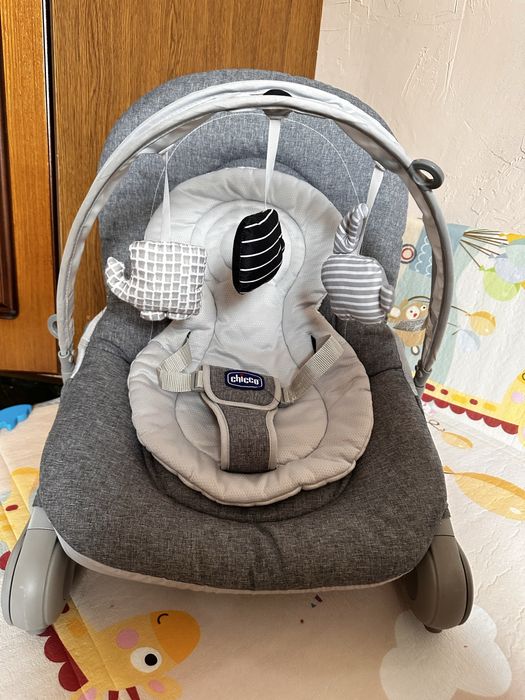 Шезлонг дитячий Chicco