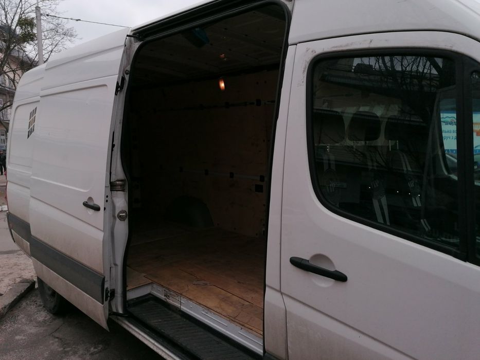 Перевозка грузовым микроавтобусом. Переезд Киев. Грузчики. Недорого.