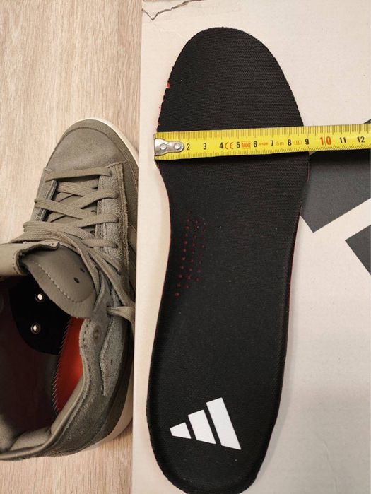 Взуття Adidas замша