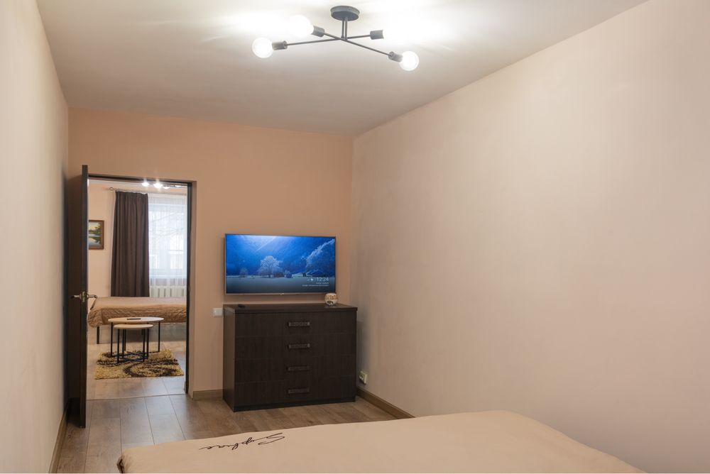 2к квартира посуточно,Smart TV,центр,Павлове Поле,Метро, 2 кімнати
