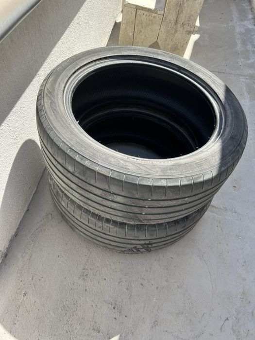 235/50/19 Toyo Tires 2 pneus