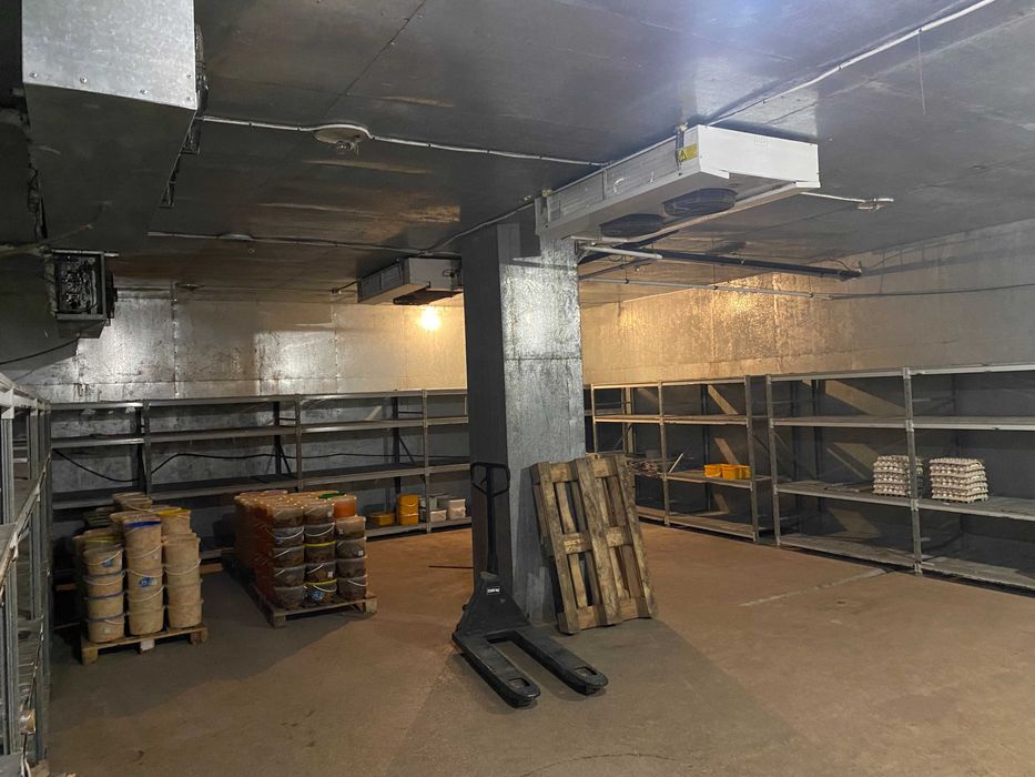 Продам в самом центре Кривого Рога  здание 583 м2.