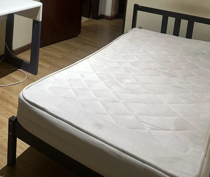 Cama solteiro com colchão