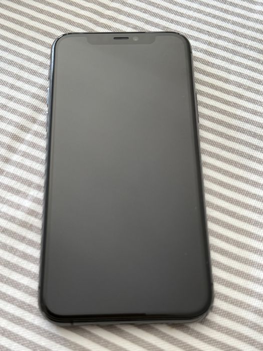 Iphone 11 Pro 64 GB + acessórios