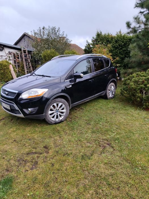 Ford Kuga uszkodzony