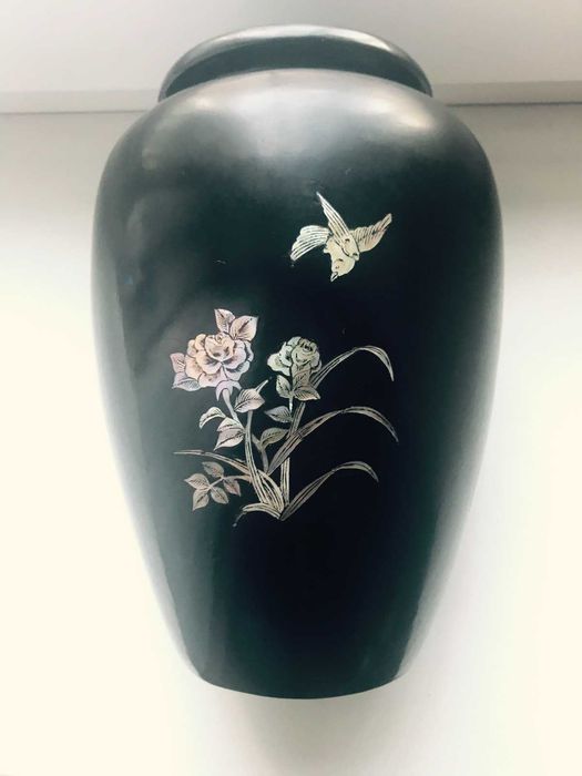 Деревянная ваза  \ Вьетнам\