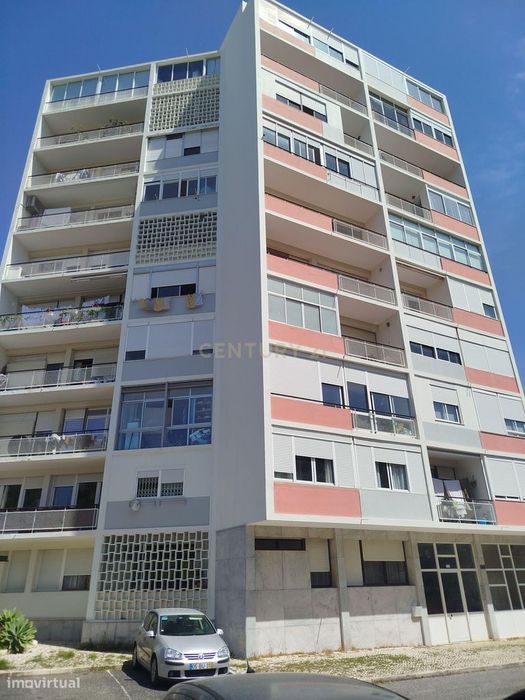 Apartamento T1 totalmente mobilado e cozinha equipada com Vista Mar em