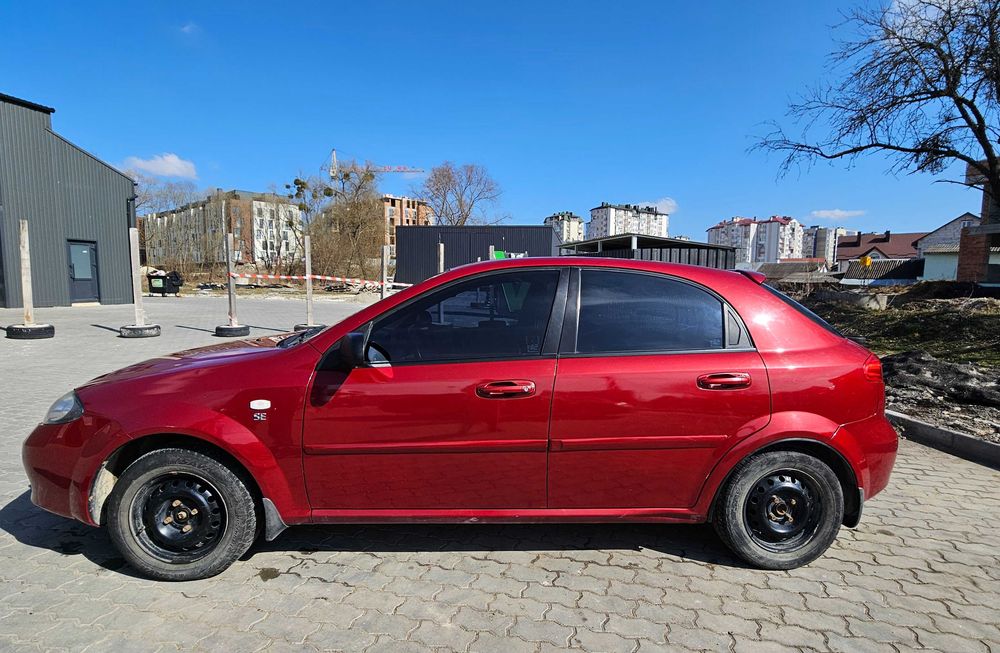 Chevrolet Lacetti 1.6 hatchback