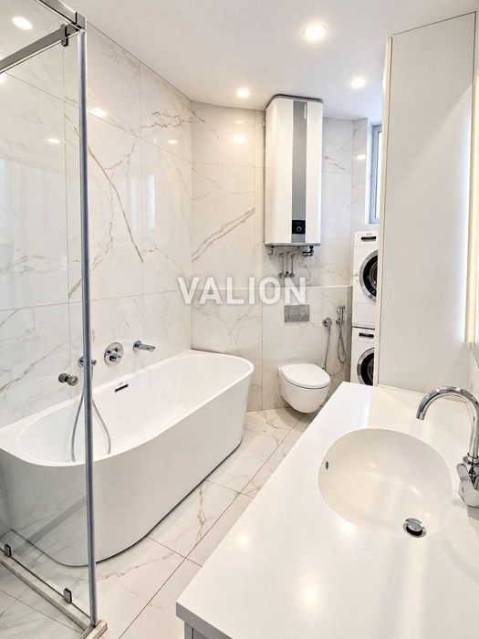 Продаж 2 кімнатної квартири з ремонтом у будинку бізнес-класу по вул. Іоанна Павла II 11, Печерський район, Правий берег.