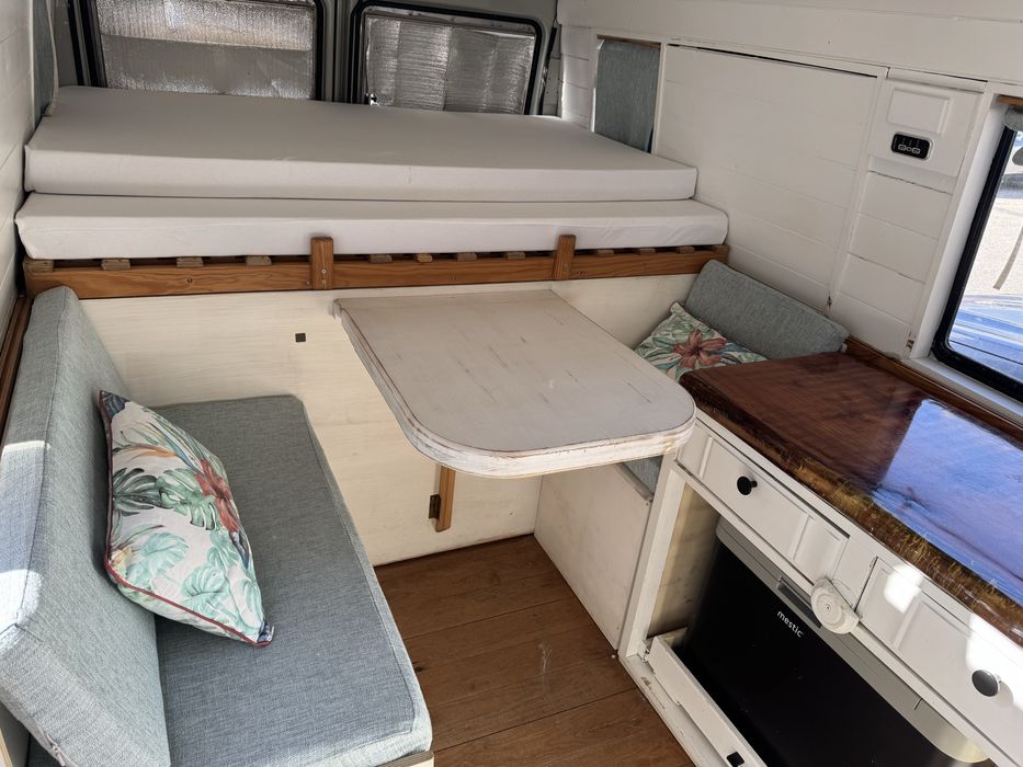 Autocaravana Mercedes 207D