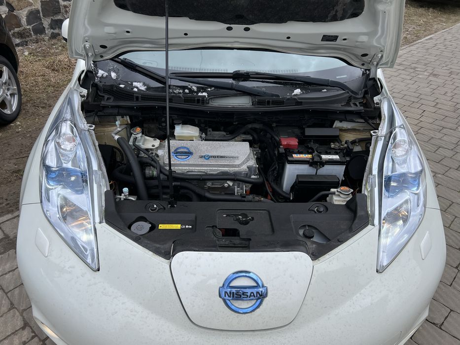 Розборка Шрот Nissan Lef Ніссан Ліф запчастини