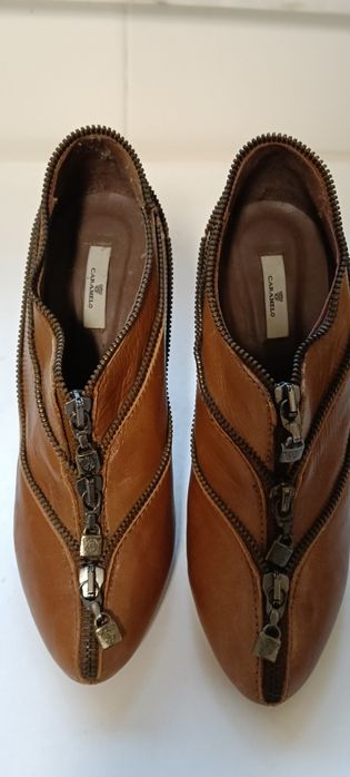Sapatos Caramelo