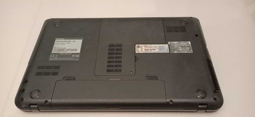 Toshiba Satelite C850 Intel Celeron B820 / 8GB RAM / 320 GB HDD