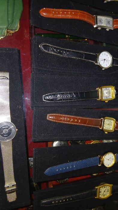 Relogio de pulso novos 30 € cada