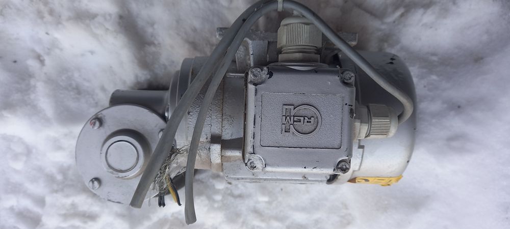 Мотор с редуктором