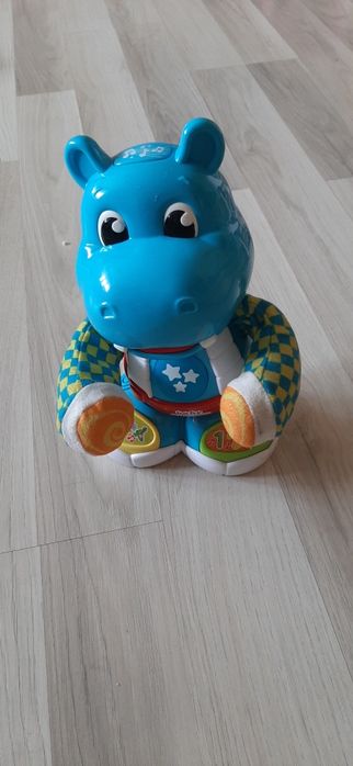 Clementoni tańczący hipcio