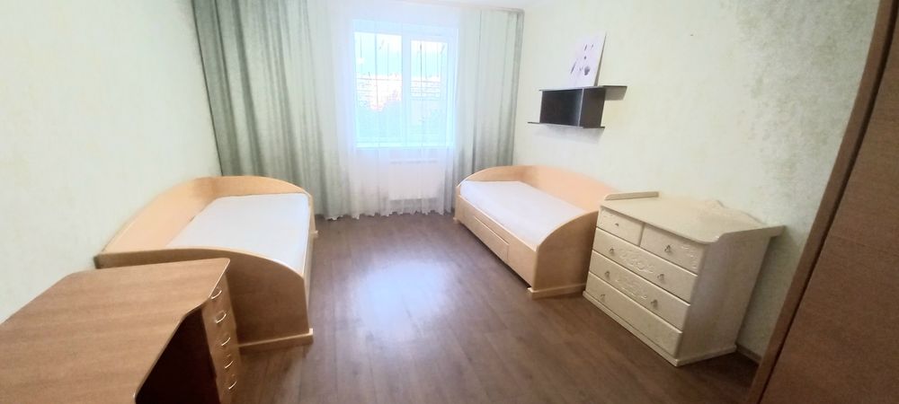 Сдам  3х ком кв  возле Дарницк рынка,убежище в доме ,6 эт бойлер