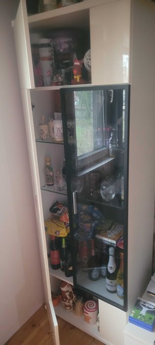 Półka pod TV i witryna