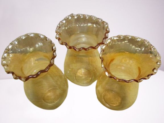 Набор милых перламутровых вазочек из цветного стекла