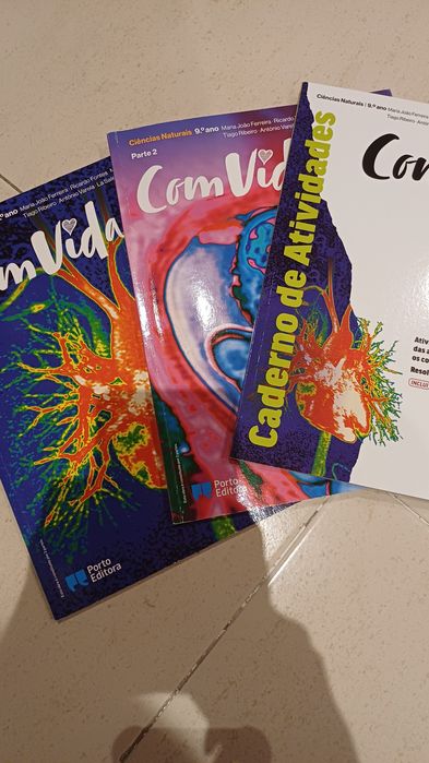 Com Vida 9
Vários
 Porto Editora  2026
António Varela | La Salete Carvalho | Maria João Ferreira | Maria Jorge Branco | Ricardo Fontes | Tiago Ribeiro