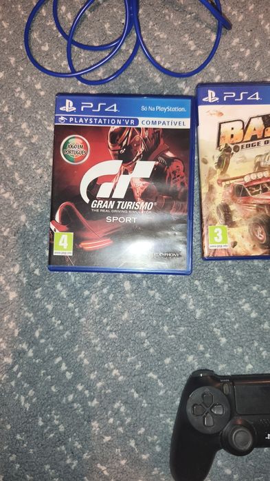 Comando PS4 avariado + Base carregamento + 2 jogos + carregador