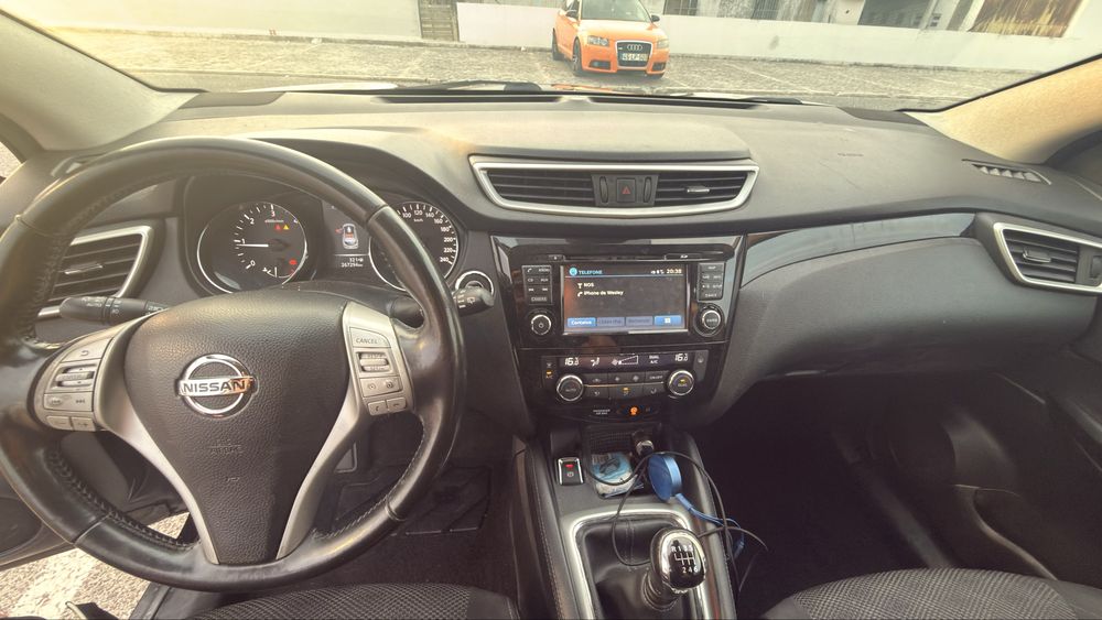 Nissan Qashqai 1.5 dCi Tekna 2015 | Teto Panorâmico | Full Extras | 10.990€