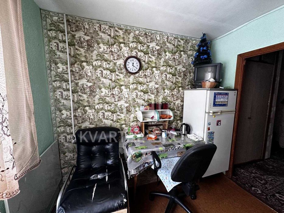 Продаж великої 2 кімнатної квартири в центрі