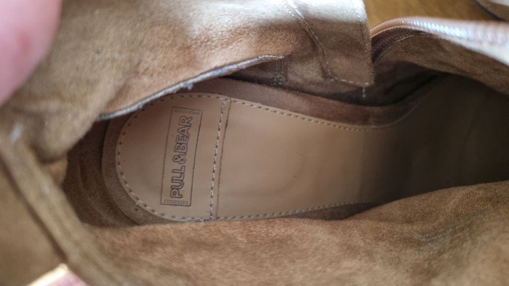 Botins com tachas da Pull&Bear