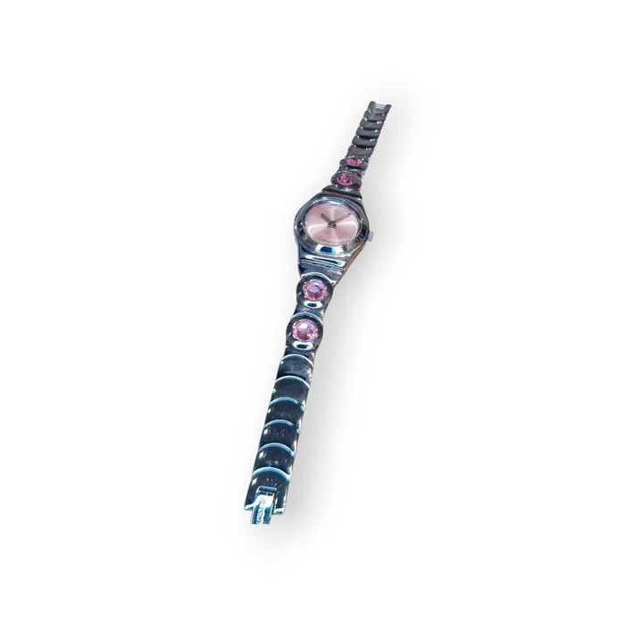 Relógio Swatch Feminino – Bracelete Metálica com Cristais Lilás