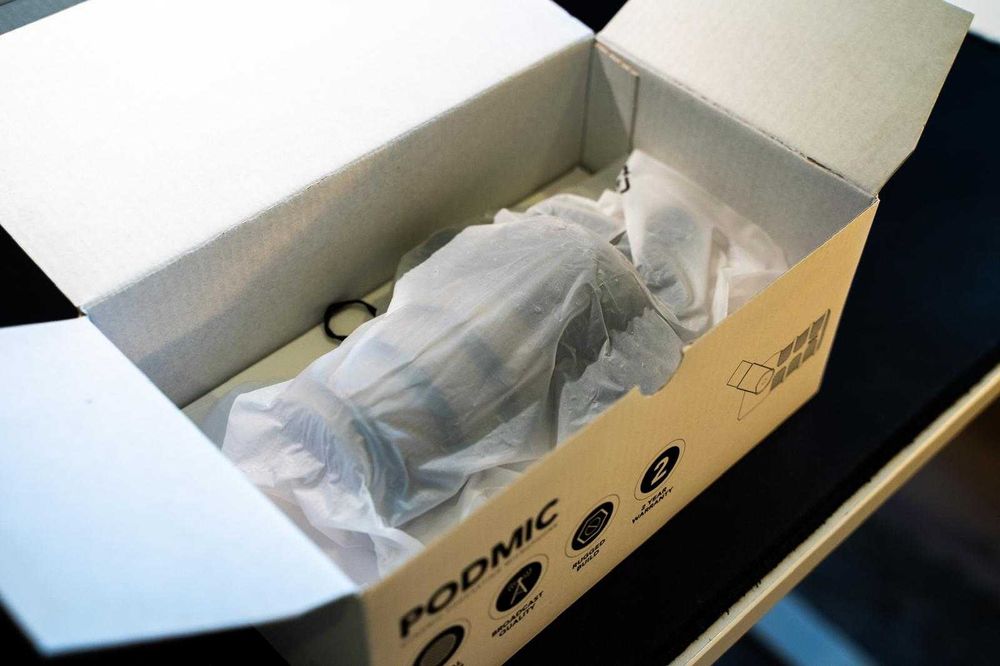 Rode PodMic – Microfone Dinâmico para Podcast/Streaming